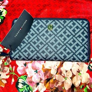 Tommy Hilfiger navy blue wallet brand new with tags.